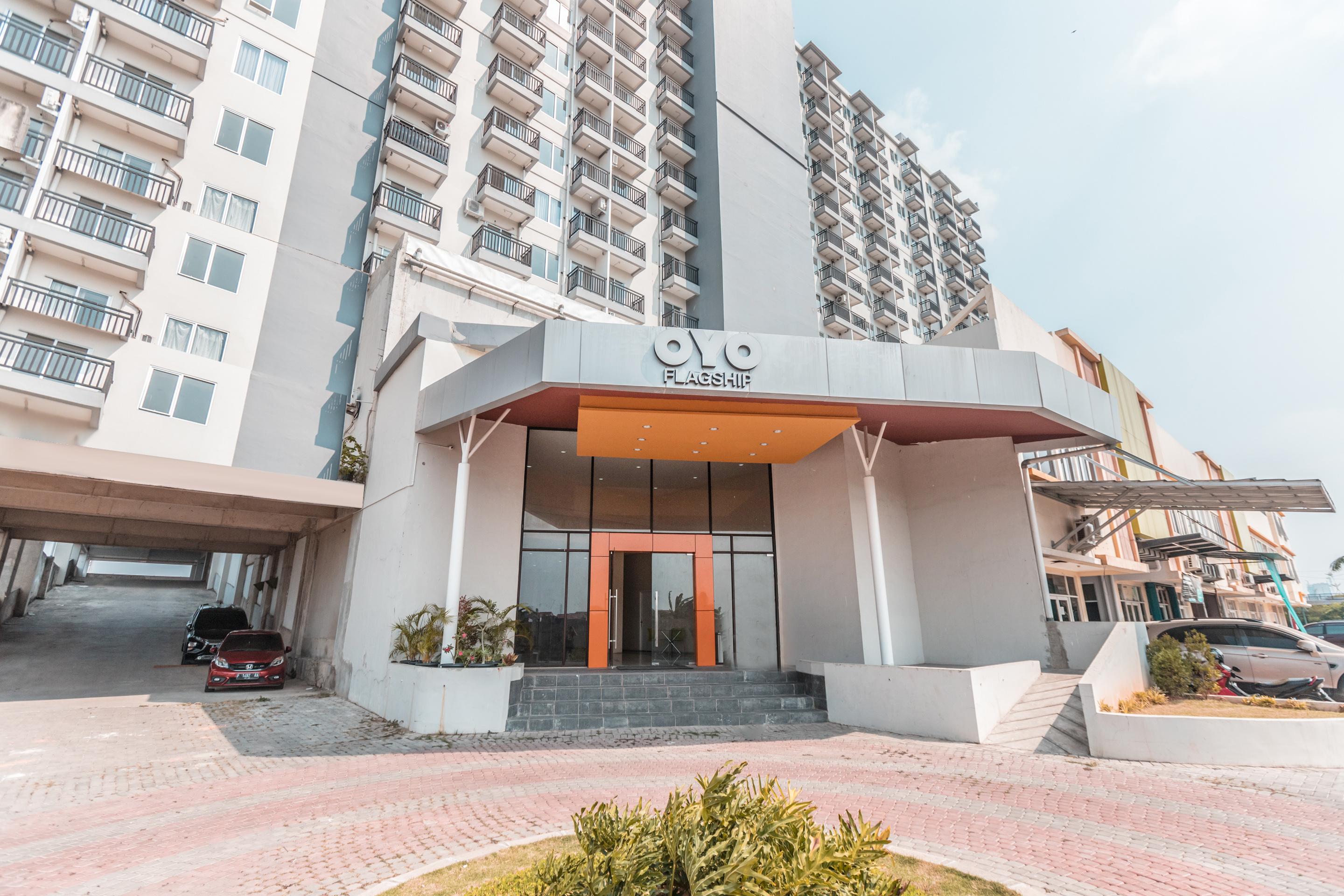 โอโย แฟล็กชิป 766 พรีมา ออร์ชาร์ด Hotel เบกาซิ ภายนอก รูปภาพ